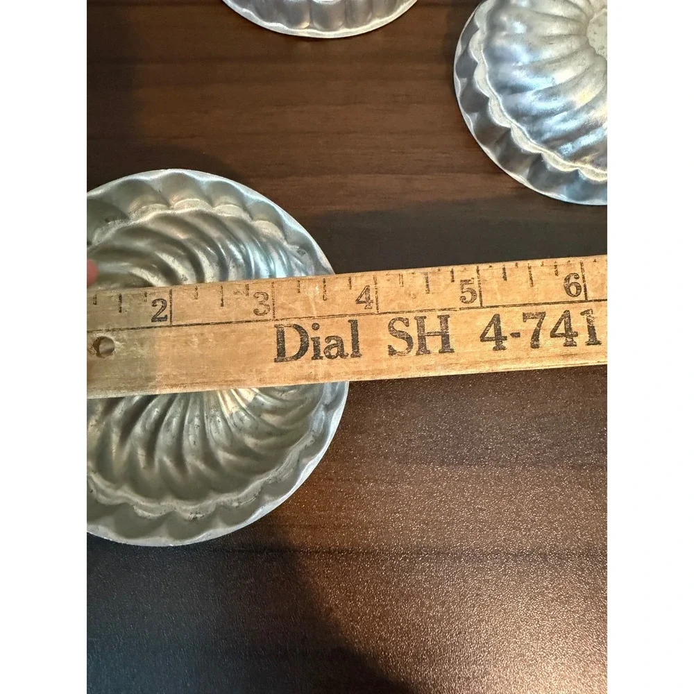 Vintage Aluminum Individual Tart Jelly Molds Set of 4 Fluted Spiral Silver Tone